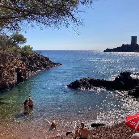 Lägenhet Bord De Saint-Raphaël